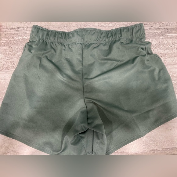 Nike Dry-fit Shorts - Picture 4 of 4